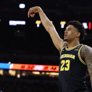 九游游戏平台-带伤作战助队夺冠！热门秀伦德博格13中4&amp;罚球5中5 拿到13分