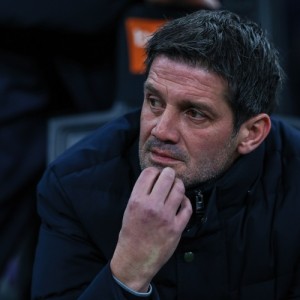 九游游戏平台-记者：齐沃第35分钟将恩里克换下是卡佩罗式举动，他想警示球队